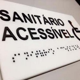 Placa sinalização braille